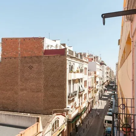 Bright Flat Next To Stadium Y La Fira